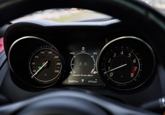 Подержанный автомобиль Jaguar F-Type Coupe 2016 года (22 фото)