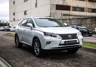 Подержанный автомобиль Lexus RX 2012 года (3 фото)