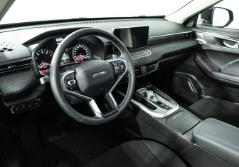 Подержанный автомобиль Haval Jolion 2025 года (11 фото)