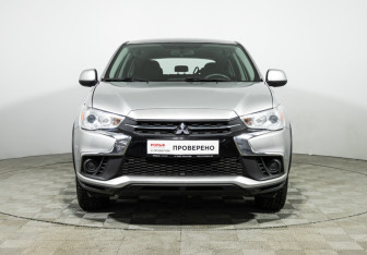 Подержанный автомобиль Mitsubishi ASX 2019 года (2 фото)