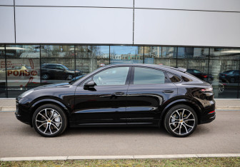 Подержанный автомобиль Porsche Cayenne 2020 года (7 фото)