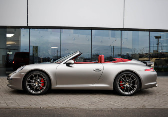 Подержанный автомобиль Porsche 911 Convertible 2013 года (16 фото)