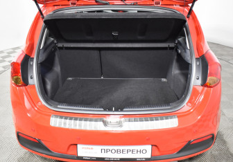 Подержанный автомобиль Kia Ceed Hatchback 2015 года (18 фото)