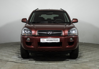 Подержанный автомобиль Hyundai Tucson 2008 года (2 фото)