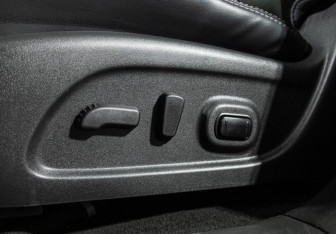 Подержанный автомобиль Nissan Pathfinder 2015 года (15 фото)