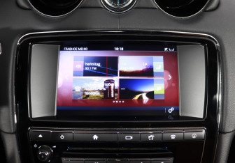 Подержанный автомобиль Jaguar XJ 2016 года (67 фото)