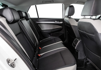 Подержанный автомобиль Volkswagen Golf Hatchback 2020 года (28 фото)