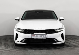 Подержанный автомобиль Kia K5 2022 года (4 фото)