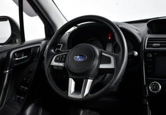 Подержанный автомобиль Subaru Forester Suv 2017 года (15 фото)