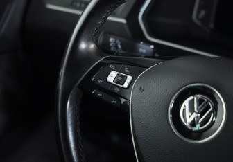 Подержанный автомобиль Volkswagen Tiguan 2019 года (11 фото)