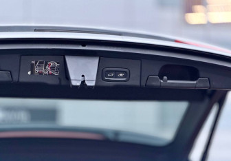 Подержанный автомобиль Volvo XC60 2019 года (26 фото)