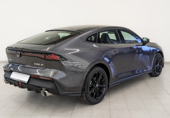 Новый Changan UNI-V 2024 (2 фото)