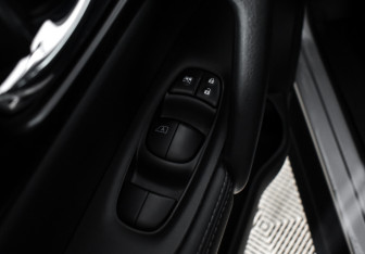 Подержанный автомобиль Nissan X-Trail 2021 года (10 фото)
