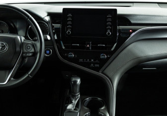 Подержанный автомобиль Toyota Camry Sedan 2021 года (14 фото)