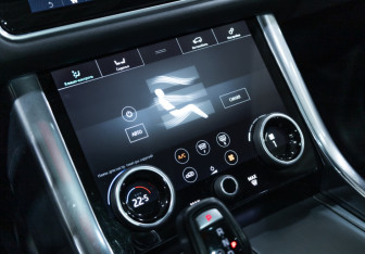 Подержанный автомобиль Land Rover Range Rover Sport 2019 года (18 фото)