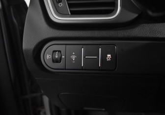 Подержанный автомобиль Kia Ceed Wagon 2019 года (18 фото)