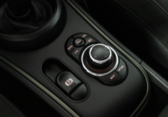 Подержанный автомобиль MINI Countryman 2022 года (18 фото)