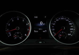 Подержанный автомобиль Volkswagen Tiguan 2018 года (12 фото)