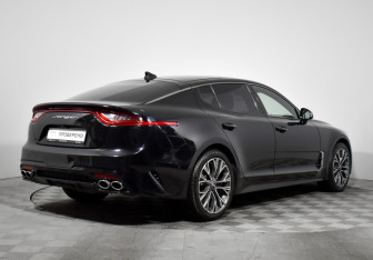 Подержанный автомобиль Kia Stinger 2018 года (5 фото)