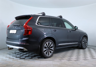 Подержанный автомобиль Volvo XC90 2021 года (5 фото)
