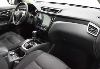 Подержанный автомобиль Nissan X-Trail 2018 года (12 фото)