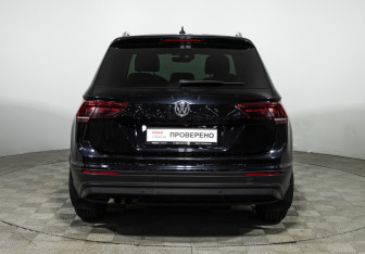 Подержанный автомобиль Volkswagen Tiguan 2018 года (6 фото)