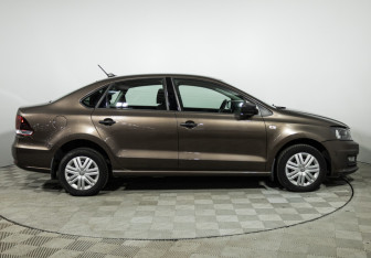 Подержанный автомобиль Volkswagen Polo Sedan 2019 года (4 фото)