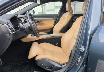Подержанный автомобиль Volvo S90 2019 года (13 фото)