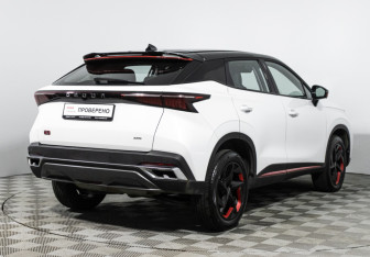 Подержанный автомобиль Omoda C5 2023 года (5 фото)