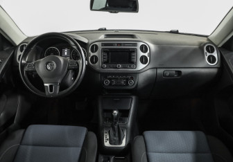 Подержанный автомобиль Volkswagen Tiguan 2013 года (10 фото)