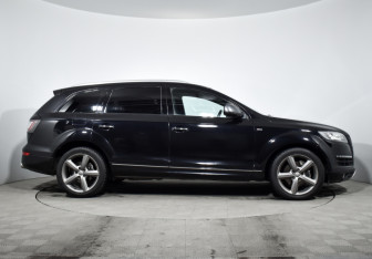 Подержанный автомобиль Audi Q7 2013 года (4 фото)