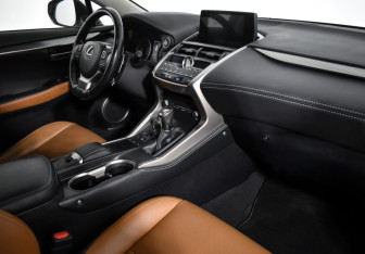 Подержанный автомобиль Lexus NX 2018 года (14 фото)