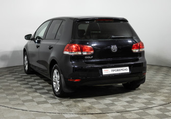 Подержанный автомобиль Volkswagen Golf Hatchback 2010 года (5 фото)