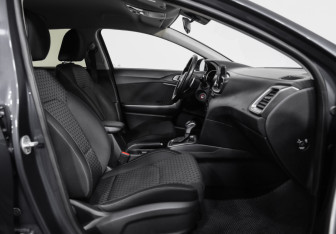 Подержанный автомобиль Kia Ceed Wagon 2019 года (18 фото)