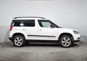 Подержанный автомобиль Skoda Yeti 2016 года (4 фото)