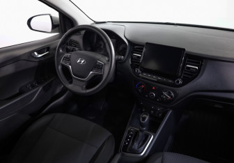 Подержанный автомобиль Hyundai Solaris Sedan 2020 года (7 фото)