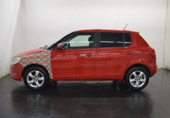Подержанный автомобиль Skoda Fabia Hatchback 2013 года (8 фото)