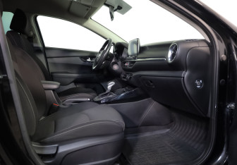 Подержанный автомобиль Kia Cerato Sedan 2020 года (20 фото)