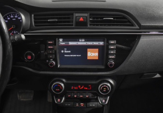 Подержанный автомобиль Kia Rio Hatchback 2019 года (15 фото)