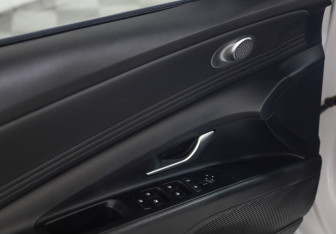 Подержанный автомобиль Hyundai Elantra Sedan 2021 года (19 фото)