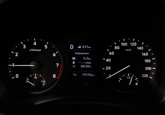 Подержанный автомобиль Hyundai Solaris Sedan 2017 года (13 фото)