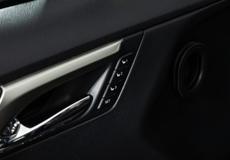 Подержанный автомобиль Lexus RX 2017 года (21 фото)