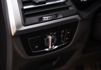 Подержанный автомобиль BMW X3 2021 года (27 фото)