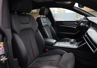Подержанный автомобиль Audi A7 2018 года (11 фото)