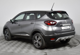 Подержанный автомобиль Renault Kaptur 2021 года (7 фото)