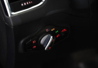 Подержанный автомобиль Audi Q5 2012 года (17 фото)