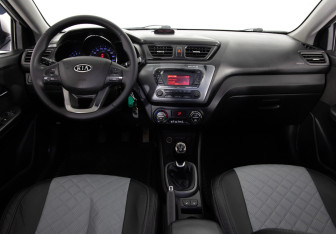 Подержанный автомобиль Kia Rio Sedan 2011 года (8 фото)