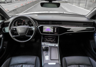 Подержанный автомобиль Audi A6 Sedan 2021 года (10 фото)