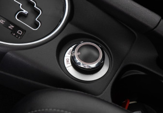 Подержанный автомобиль Citroen C4 Aircross 2014 года (22 фото)