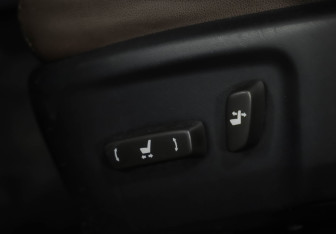 Подержанный автомобиль Toyota Fortuner 2017 года (29 фото)